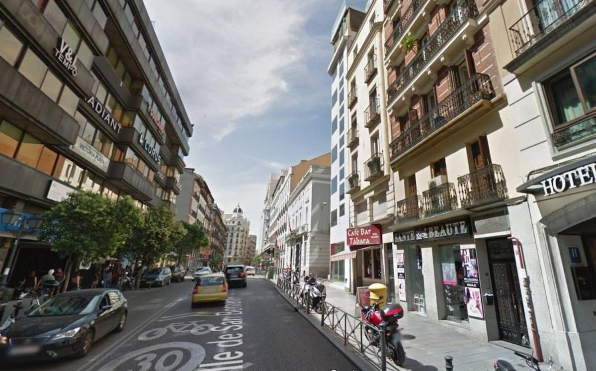 شقة Ap Gran Via IV -Quinto Piso Sin Ascensor- مدريد المظهر الخارجي الصورة